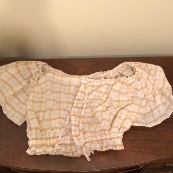 Oak + Fort Ruffle Crop Top - Picture 3 of 4